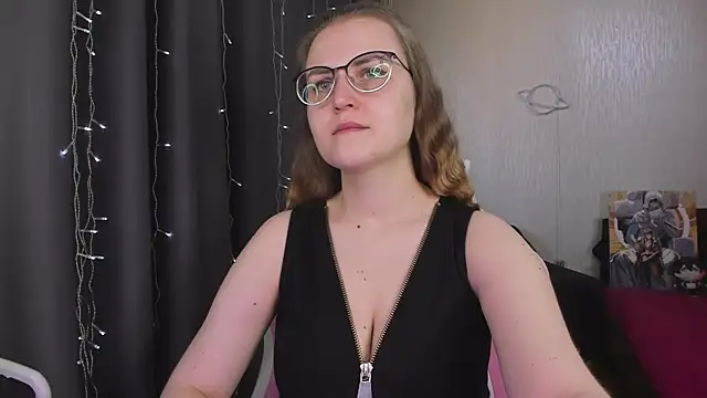 MissBrightShine online show from March 2026 10:34:02 AM