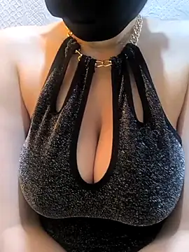 Lolytta online show from October 2025 11:58:01 AM