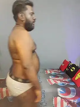 Rayansmith  online show from November 2025 02:40:02 PM