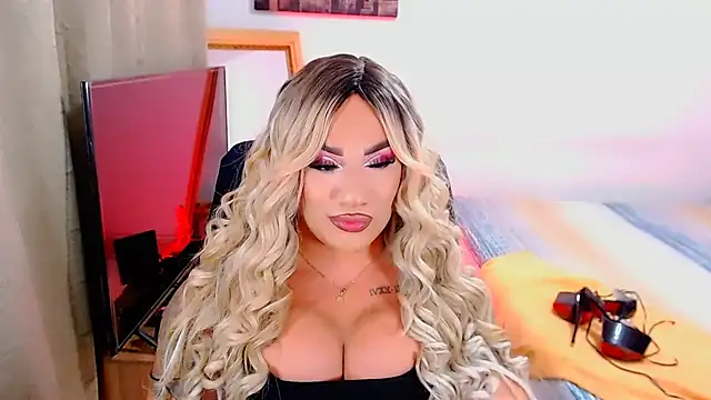 Snapshot of 9InchsPunisherXXX chatting on December 2024 12:42:02 AM 9InchsPunisherXXX online show from December 2024 12:42:02 AM