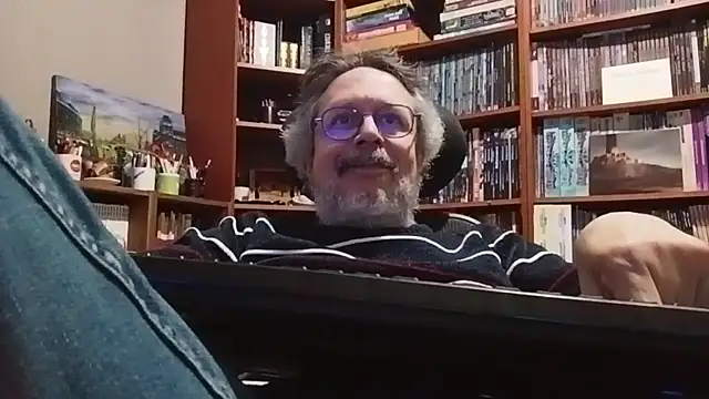 Mandra is a whore online show from November 2025 11:15:02 PM