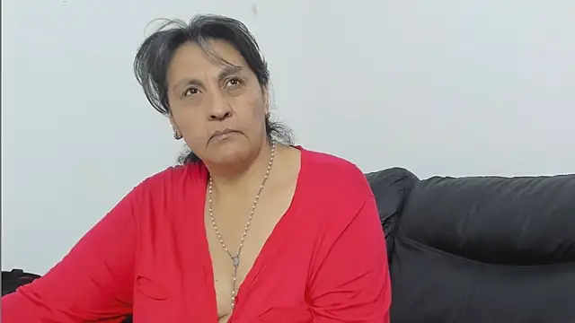 Snapshot of merlyna_goldens chatting on February 2026 12:04:01 AM merlyna goldens online show from February 2026 12:04:01 AM
