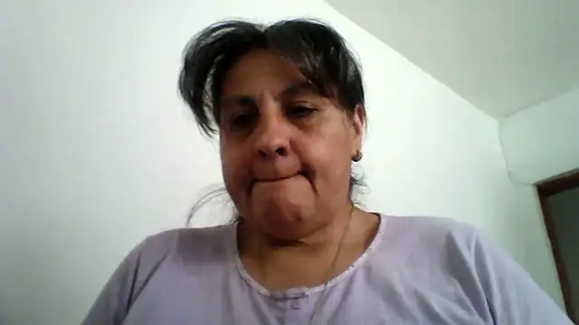 Snapshot of merlyna_goldens chatting on May 2026 07:08:01 PM merlyna goldens online show from May 2026 07:08:01 PM