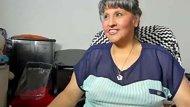 Snapshot of merlyna_goldens chatting on July 2026 05:00:02 AM merlyna goldens online show from July 2026 05:00:02 AM