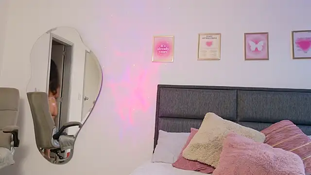 Snapshot of Mar_333 chatting on March 2025 11:03:02 PM Mar 333 online show from March 2025 11:03:02 PM