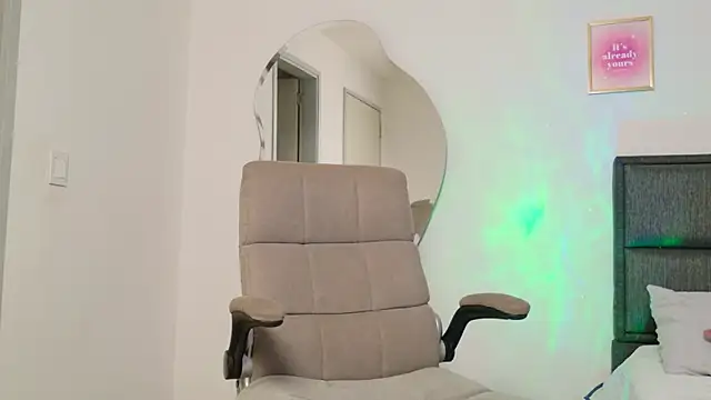 Snapshot of Mar_333 chatting on March 2025 02:06:02 AM Mar 333 online show from March 2025 02:06:02 AM