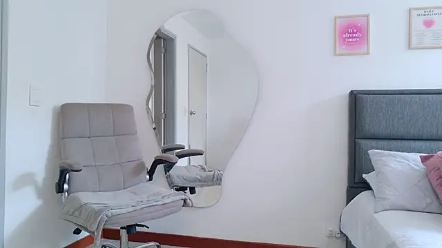 Snapshot of Mar_333 chatting on March 2025 08:10:01 PM Mar 333 online show from March 2025 08:10:01 PM