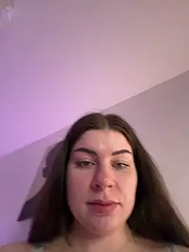 EllyNora online show from April 2026 08:15:02 PM