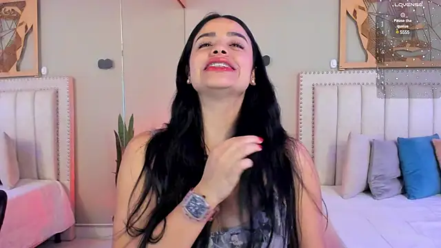 Paula Desousa online show from February 2025 10:39:01 PM