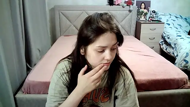 juliettkalen online show from April 2026 03:35:02 AM