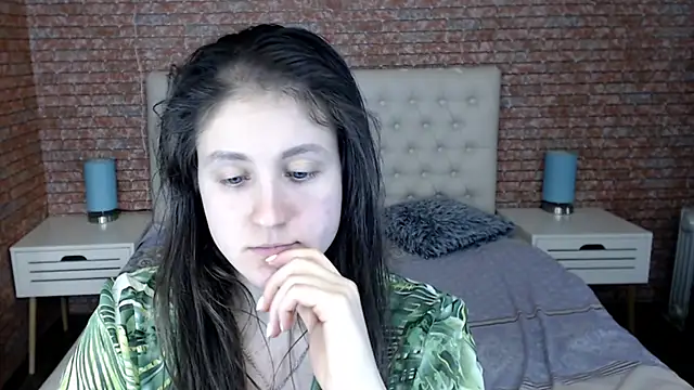 Holliy Cooper online show from March 2025 04:09:01 PM