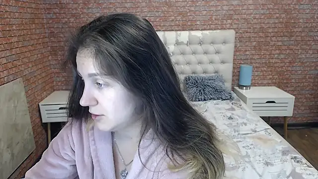 Holliy Cooper online show from September 2025 07:55:02 AM