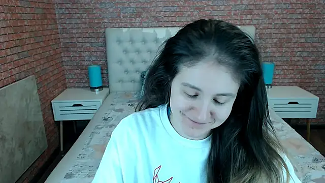 Holliy Cooper online show from November 2025 08:22:02 AM