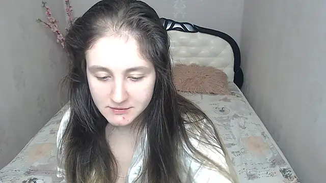 Holliy Cooper online show from February 2026 09:16:02 AM