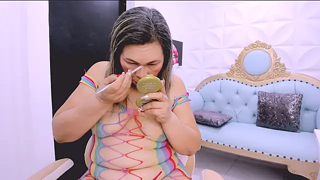 Snapshot of dianamilf chatting on March 2025 02:53:01 AM dianamilf online show from March 2025 02:53:01 AM