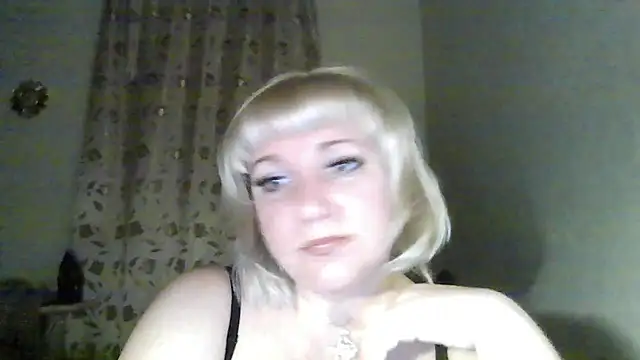 Snapshot of MeilomaWesa chatting on February 2026 06:45:01 PM MeilomaWesa online show from February 2026 06:45:01 PM