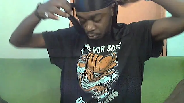 Snapshot of BIGDICKMULLAH chatting on October 2025 09:48:01 AM BIGDICKMULLAH online show from October 2025 09:48:01 AM