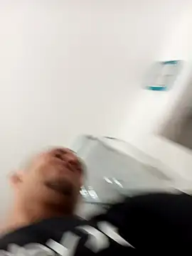 emrehliug12 online show from September 2025 04:40:02 PM