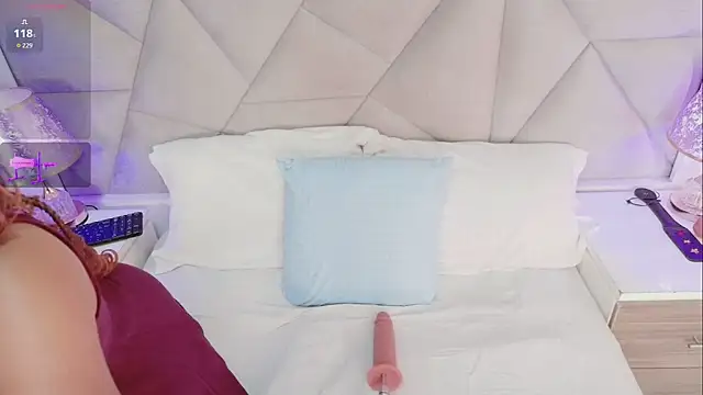 SussyRoss online show from May 2026 03:19:02 PM