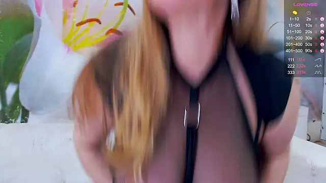 Lilly Diaz online show from March 2026 08:26:33 AM