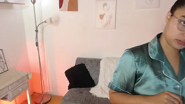 Snapshot of _Kim__M chatting on September 2025 01:12:02 PM Kim M online show from September 2025 01:12:02 PM