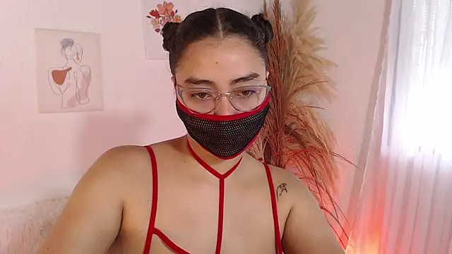 Snapshot of _Kim__M chatting on October 2025 12:58:01 PM Kim M online show from October 2025 12:58:01 PM