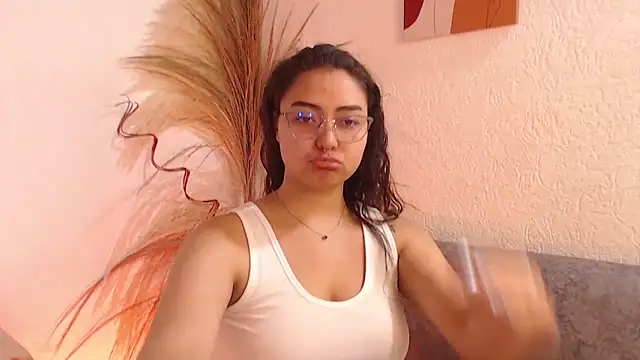  Kim  M online show from April 2026 02:37:01 PM