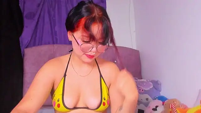 amy 18 online show from September 2025 08:37:02 AM