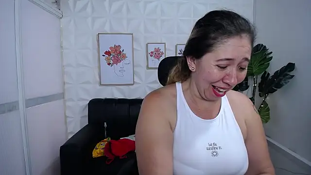 Valentinaa mature online show from February 2025 08:58:02 PM