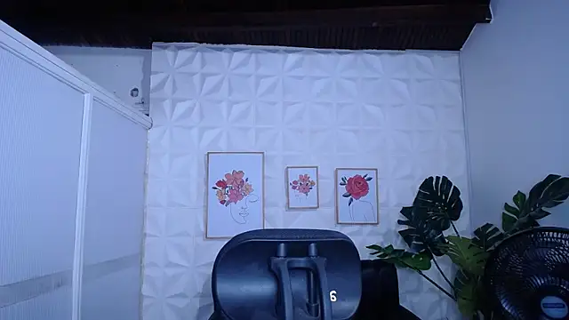 Valentinaa mature online show from September 2025 05:34:02 PM