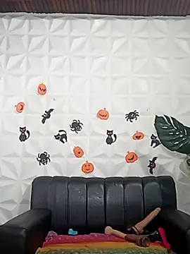 Valentinaa mature online show from October 2025 11:57:02 PM