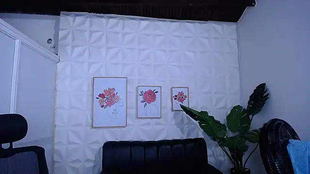 Valentinaa mature online show from November 2025 09:03:02 PM