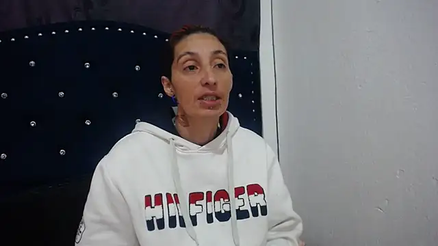 anyu1306 online show from December 2024 02:17:02 PM