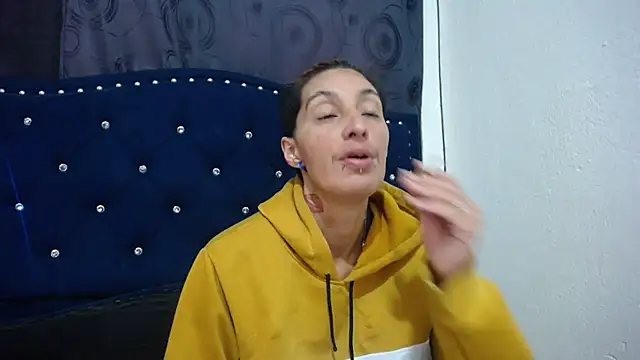 anyu1306 online show from December 2024 12:38:02 PM