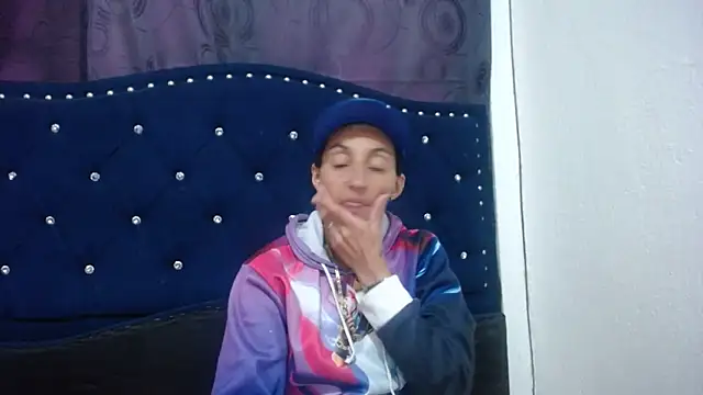 anyu1306 online show from December 2024 04:09:02 PM