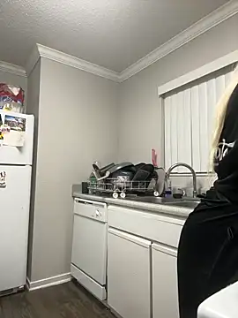 creamdreammmm online show from November 2025 02:56:02 AM