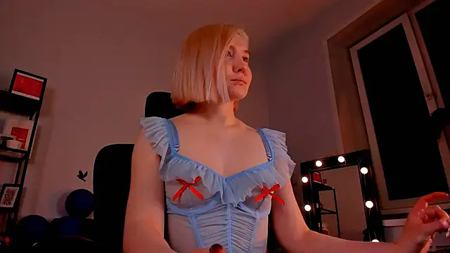 ReiYosimoto online show from January 2025 06:17:01 PM