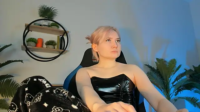 ReiYosimoto online show from March 2025 11:37:02 AM