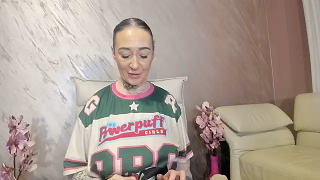 Rayanablackandwhite online show from February 2026 08:23:01 PM