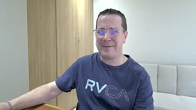 BrettJ81 online show from September 2025 02:38:02 PM