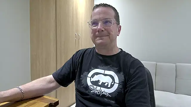 BrettJ81 online show from November 2025 05:23:01 PM