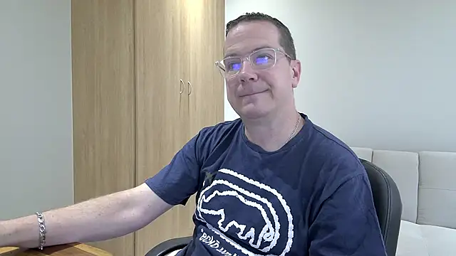 BrettJ81 online show from November 2025 03:01:02 PM