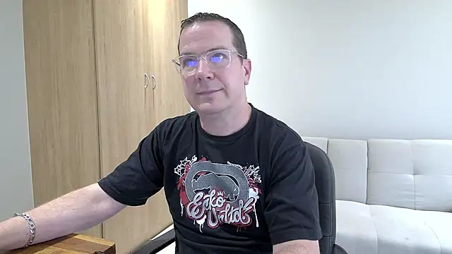 BrettJ81 online show from January 2026 01:48:02 PM