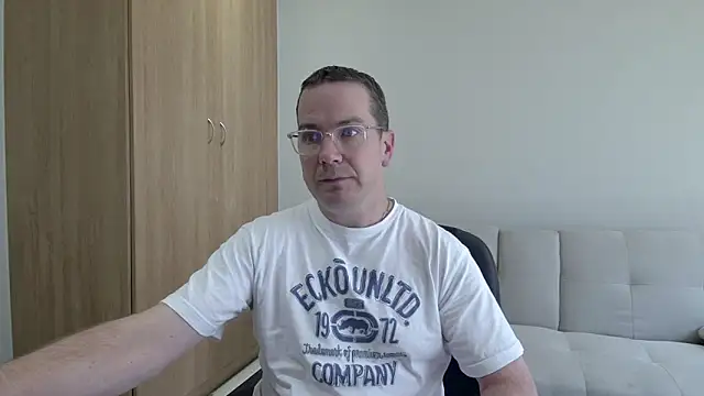 BrettJ81 online show from April 2026 09:03:02 AM