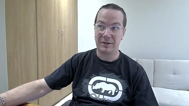 BrettJ81 online show from April 2026 11:42:01 AM