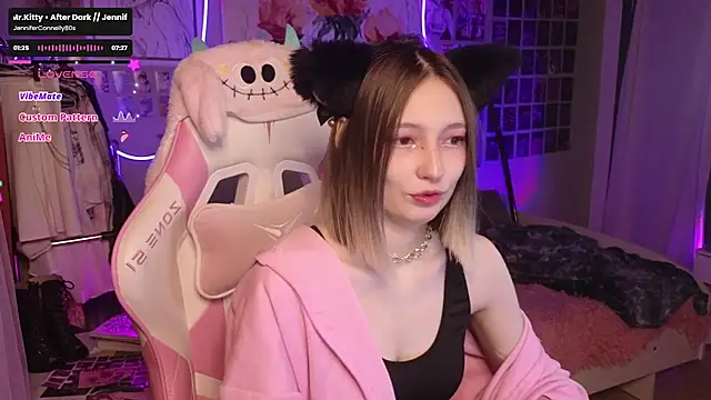 Snapshot of Evie_Ro chatting on September 2025 01:21:01 AM Evie Ro online show from September 2025 01:21:01 AM