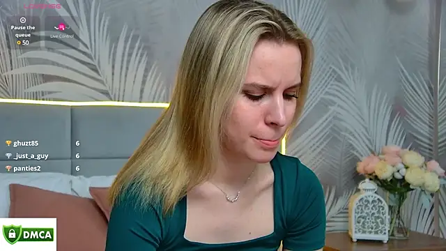 Snapshot of AmaliaBell chatting on February 2025 07:38:02 PM AmaliaBell online show from February 2025 07:38:02 PM