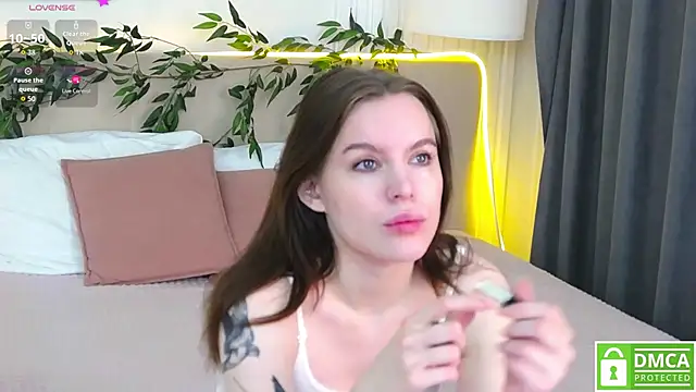 Snapshot of AmaliaBell chatting on October 2025 01:06:02 PM AmaliaBell online show from October 2025 01:06:02 PM