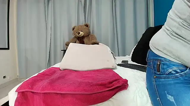 Snapshot of natalia23 chatting on October 2025 09:58:02 PM natalia23 online show from October 2025 09:58:02 PM