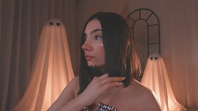 AmyArmstrong online show from October 2025 12:55:01 AM